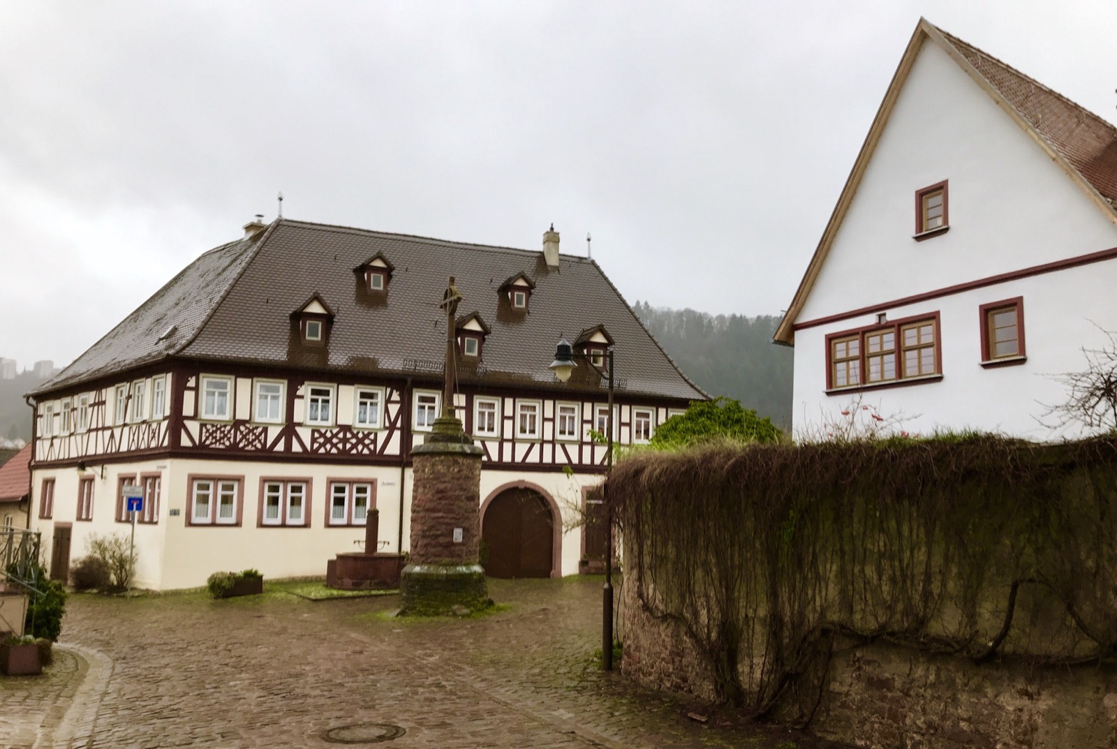 Historischer Dorfplatz